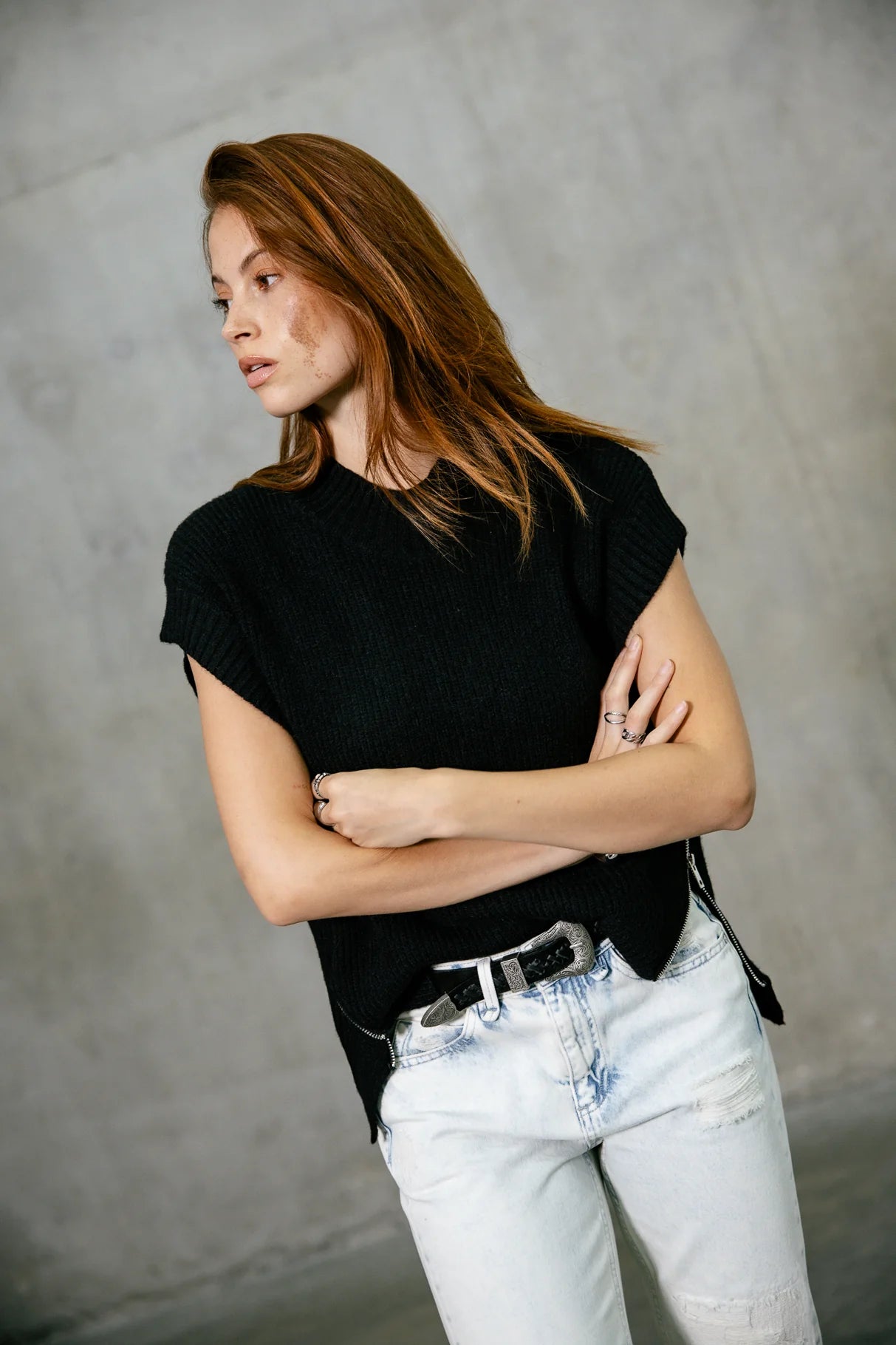 PULL SANS MANCHE FREEMANT.PORTER