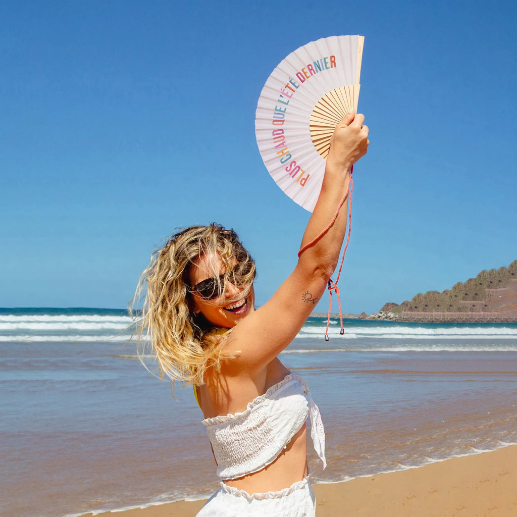 Éventail Fisura "Plus hot que l'été dernier"