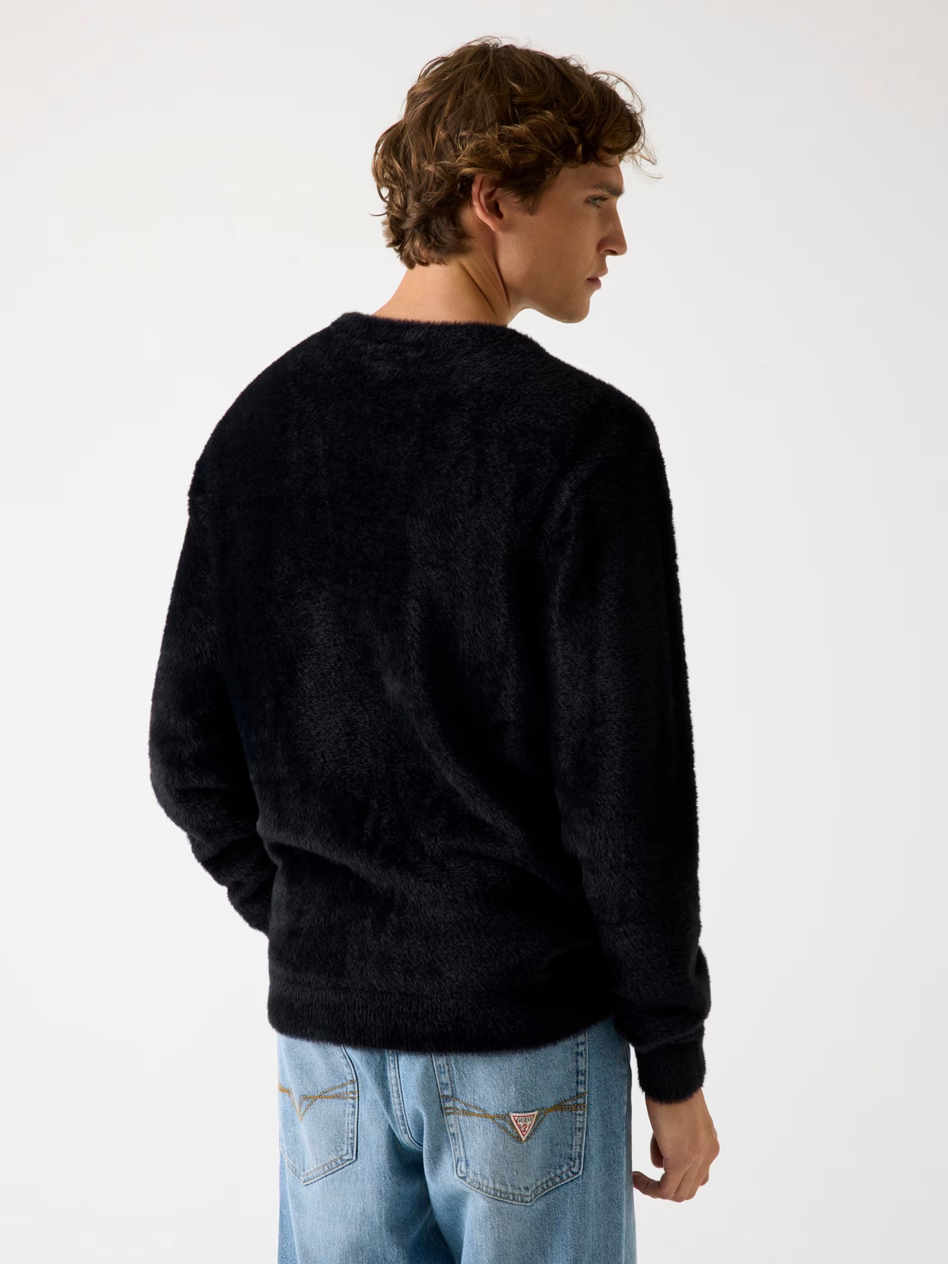 Pull GUESS duveteux