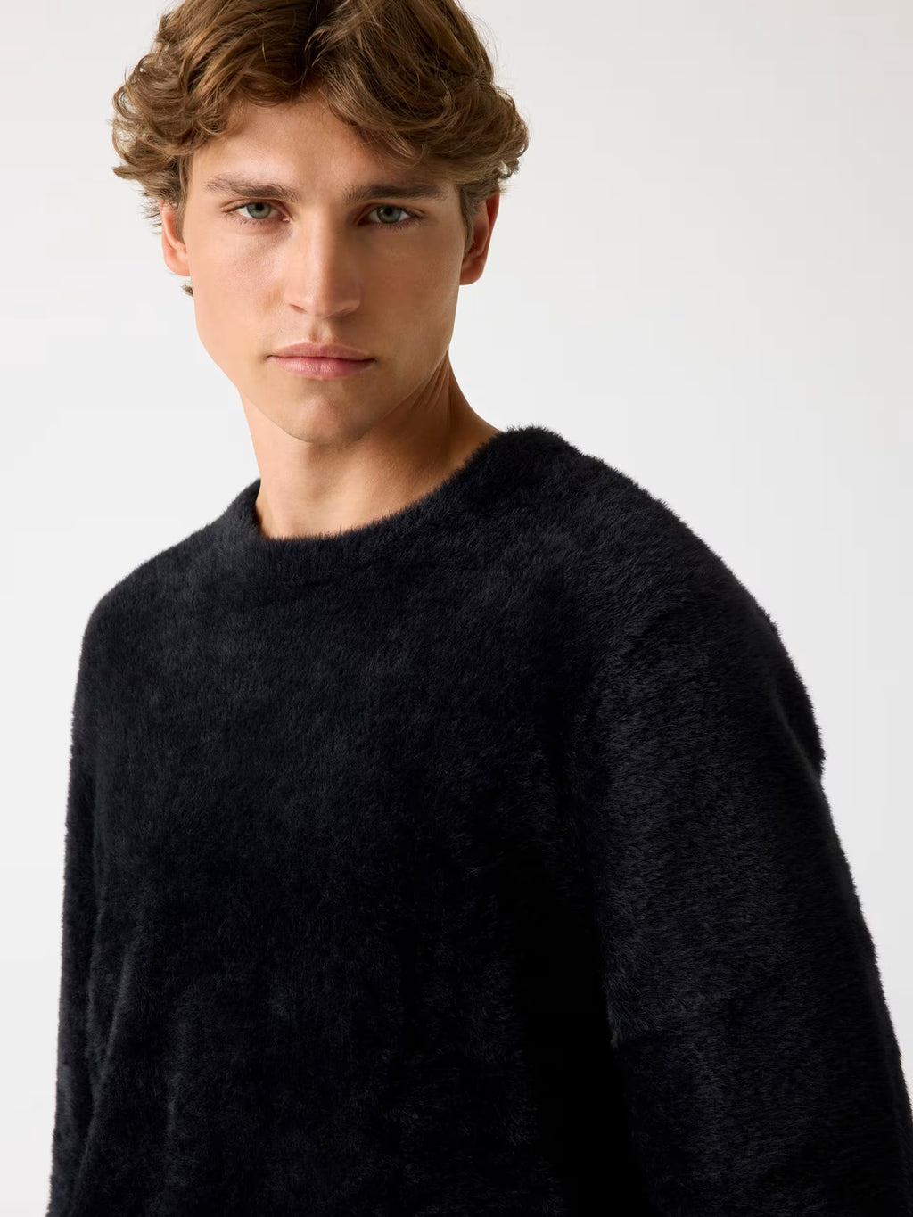 Pull GUESS duveteux