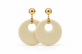 Boucles d'oreilles fond blanc
