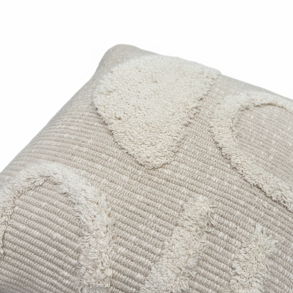Détail texture coussin beige naturel