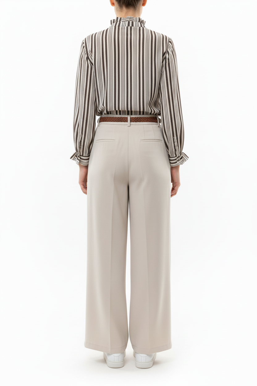Pantalon beige - mannequin humain - tenue complète dos